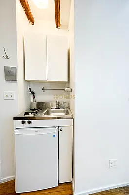 Rented by City Connections Realty | media 5