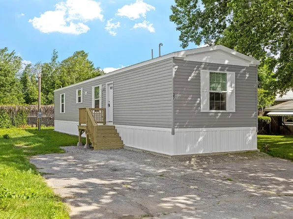 37 Hazel Drive, Concord, NH 03301