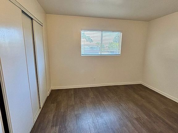 5th image of 1000-1042 W Orange St #1030-B12