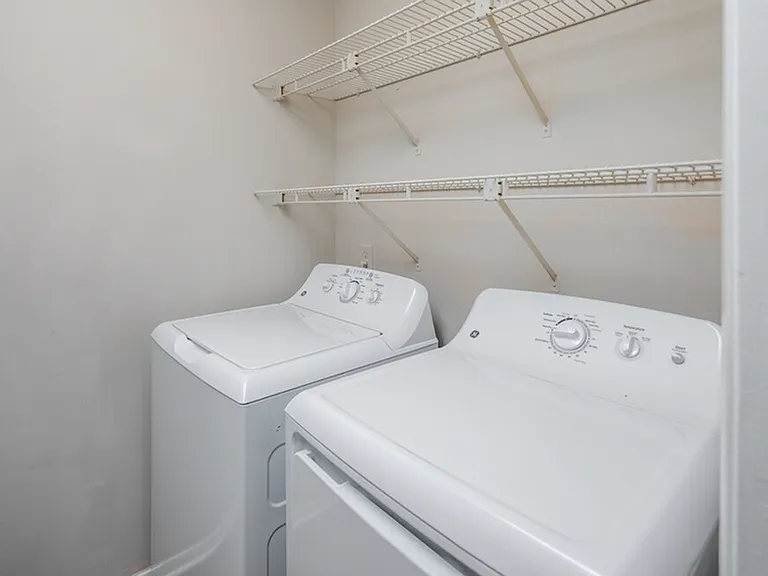 Forest Ridge Laundry Room