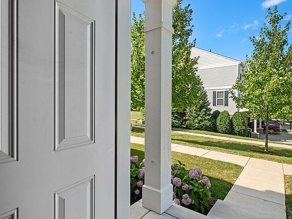 2nd image of 3117 Coral Ln
