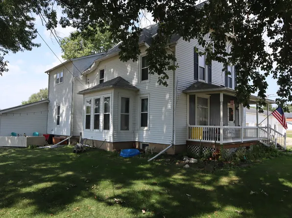 104 S Joy St, Tampico, IL 61283