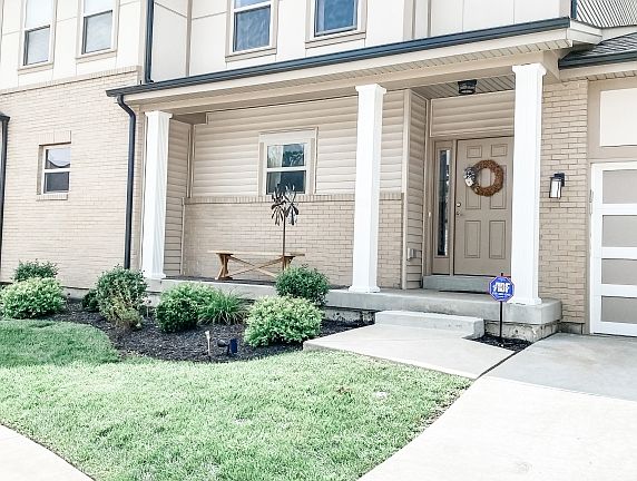 4th image of 355 Champion Way Dr