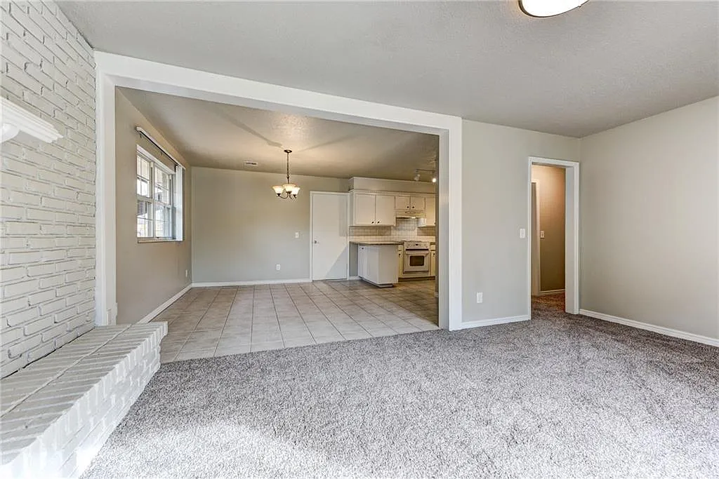 3 bed, 1229 sqft, $1,500 — Photo 3