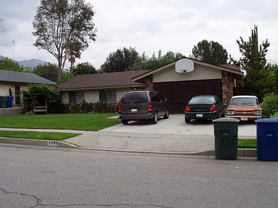 2nd image of 5095 N Louise St