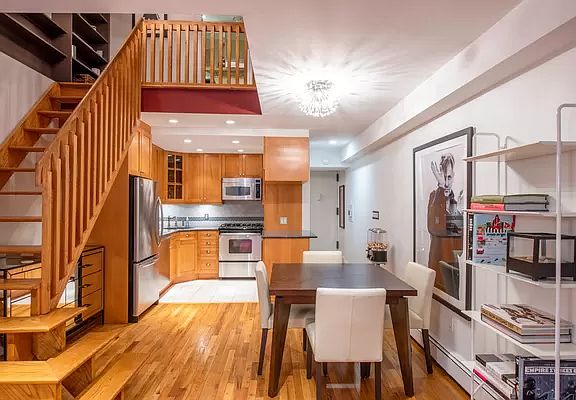3rd image of 311 W 83rd St APT B