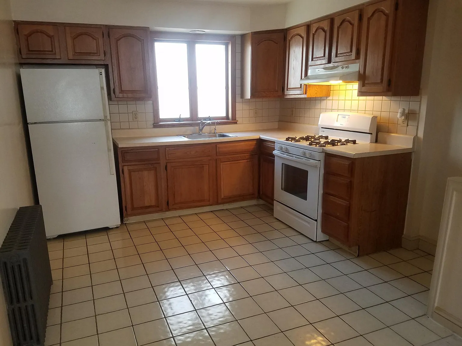 323 Greenwich St photo 1