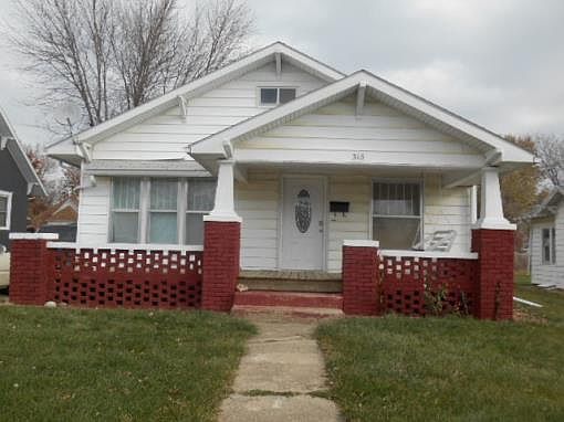 1st image of 315 E Santa Fe Ave