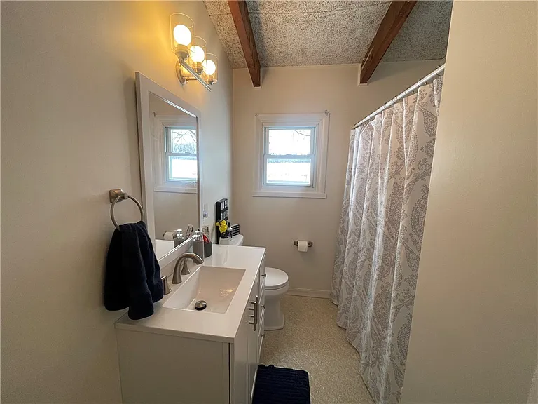 4292 Clover St — Photo 10
