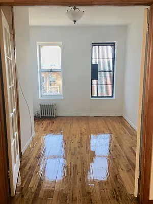 Rented by Warren T Real Estate Corp. | media 34