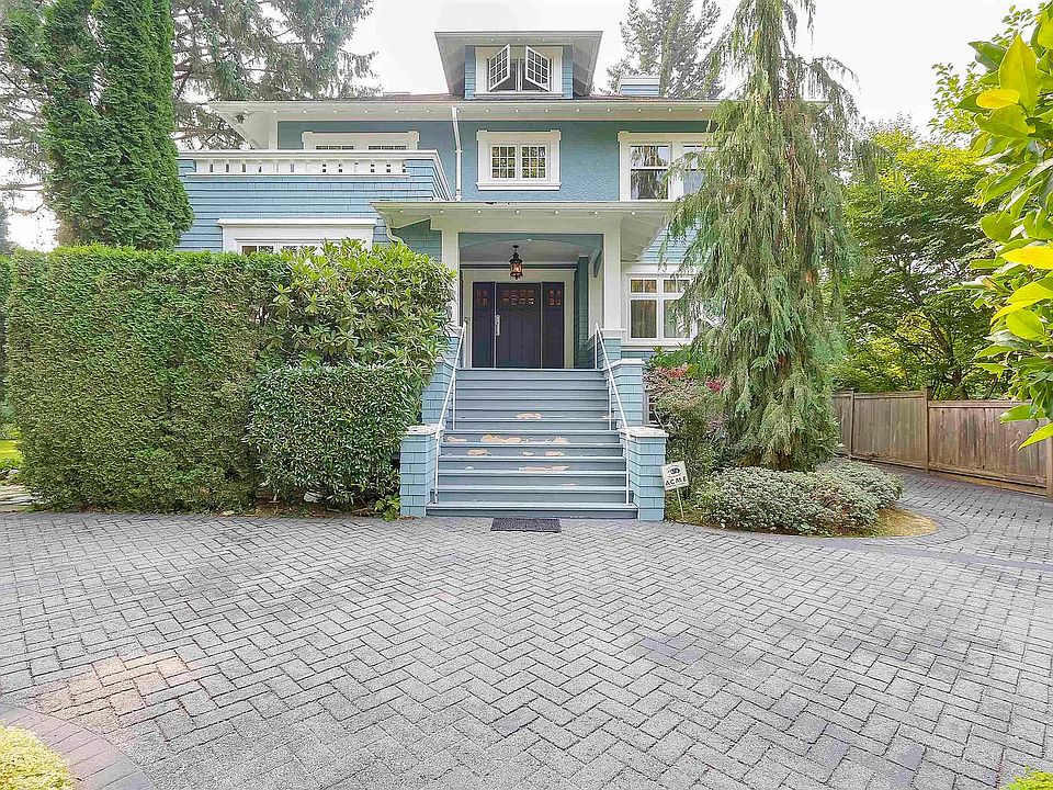 1st image of 1926 W 17th Ave