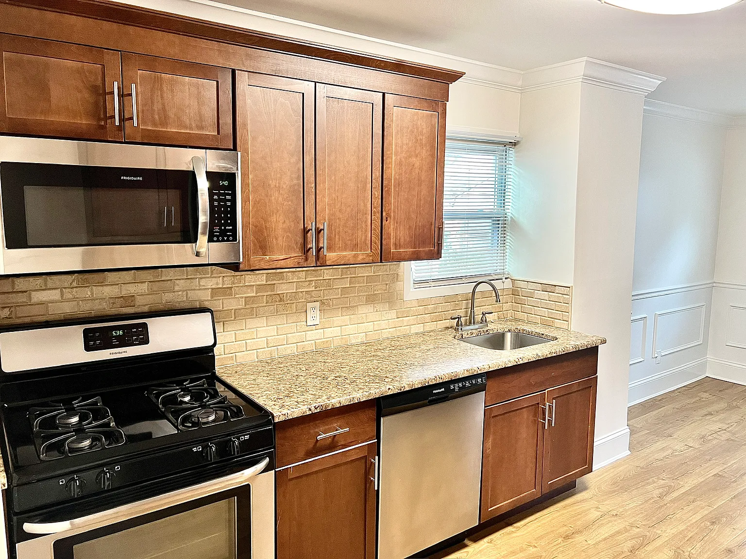 2 bed, 1750 sqft, $3,000 — Photo 1