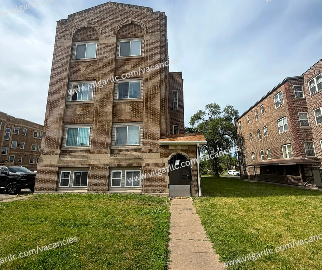 1514 W 5th Ave — Photo 1
