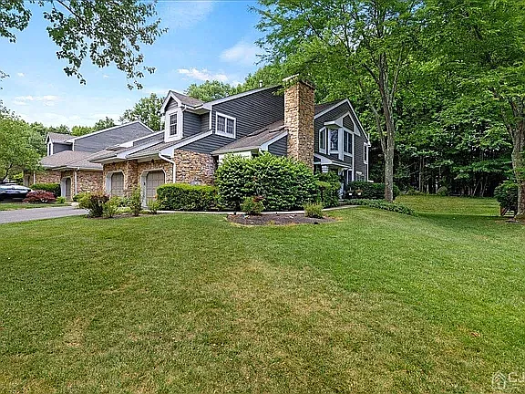 40 Coriander Dr