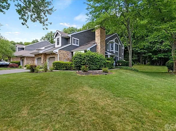 40 Coriander Dr, Princeton, NJ 08540