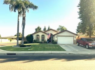 9901 Mona Lisa Ln, Bakersfield, CA 93312
