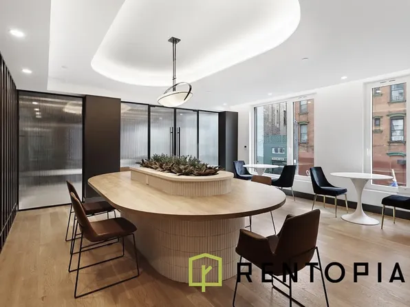 228 Berry Street image 12 of 22