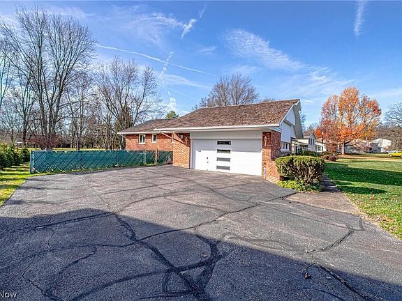 4th image of 3720 Russett Dr