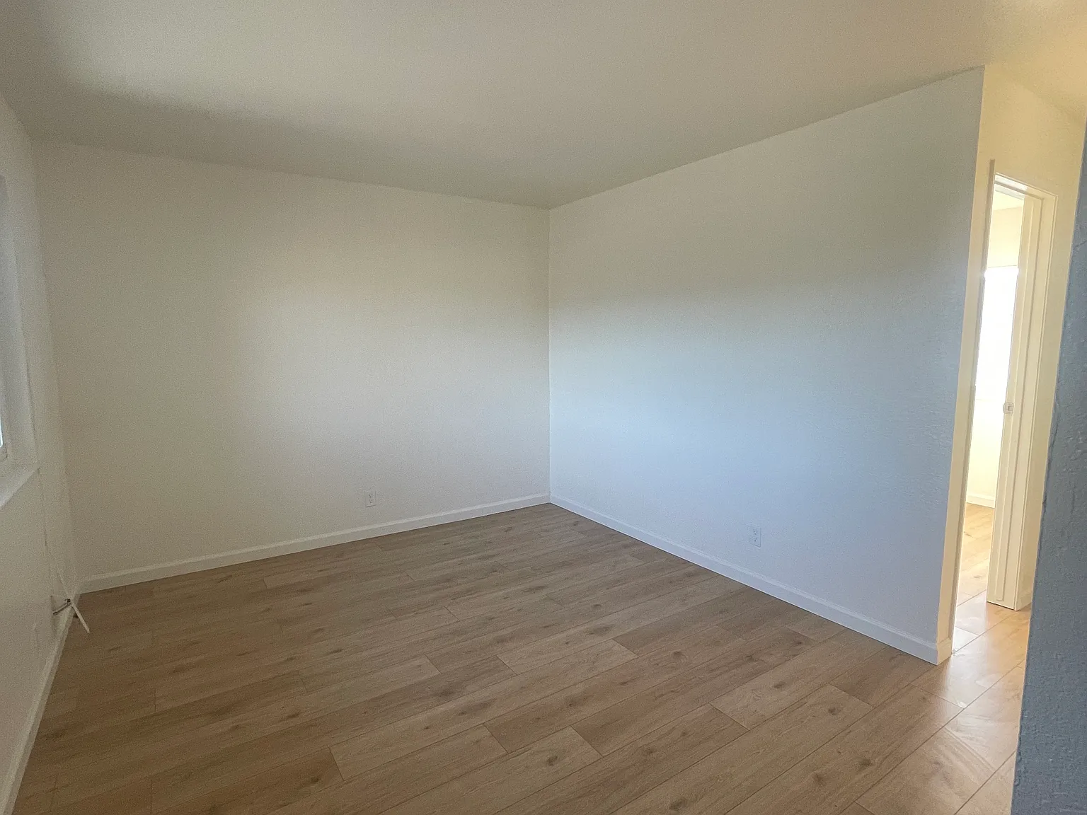 1 bed, 450 sqft, $1,800 — Photo 3