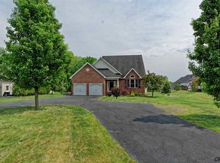 546 Columbia St Ext, Cohoes, NY 12047