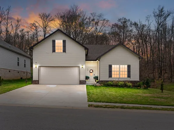 368 Barry Dr, Clarksville, TN 37040