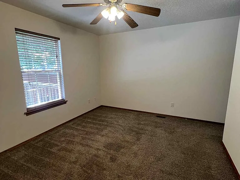3436 S Moffet Ave — Photo 10