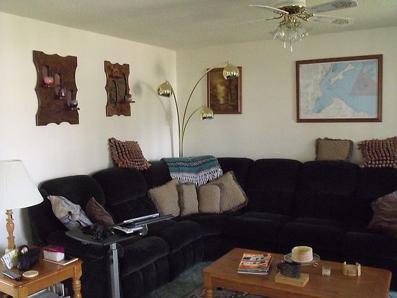 5th image of 1600 4th St E