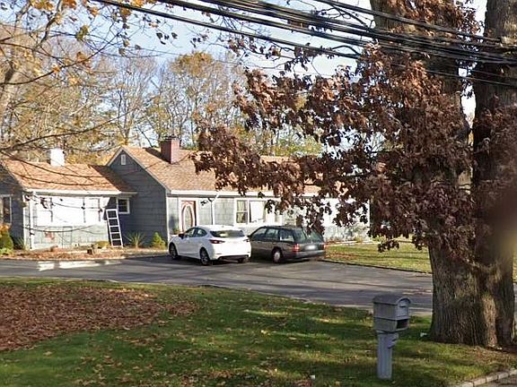 3rd image of 37 Burrs Ln