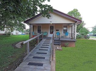 709 E Chestnut St, Desloge, MO 63601