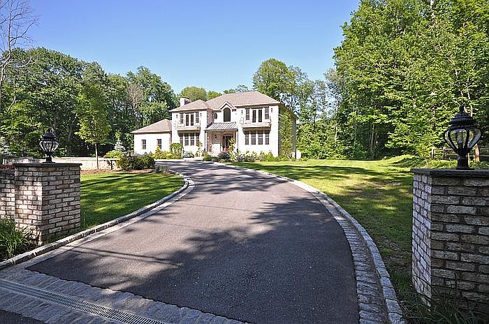 Breeze Hill Rd, Northport