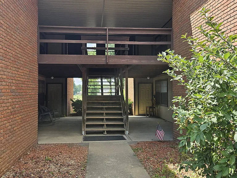 2146 Tanglewood Ave #E — Photo 8