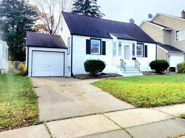 31 Emerson St, Clifton City, NJ 07013