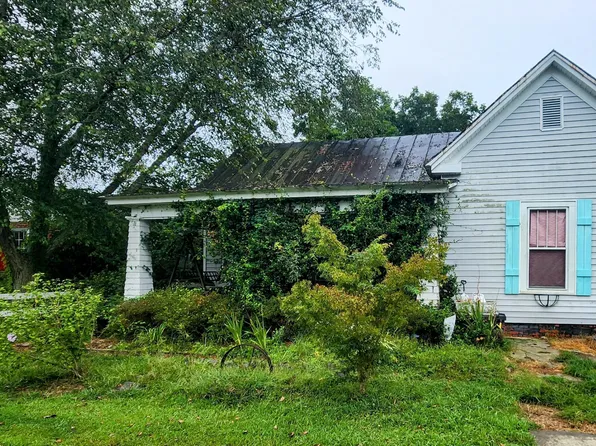 7552 Pitt St, Grimesland, NC 27837