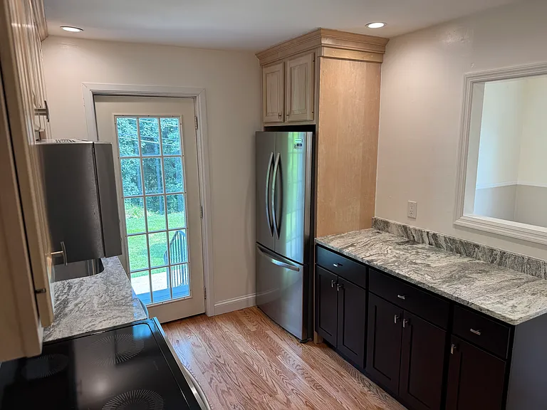 213 Walnut Hill Ln — Photo 8