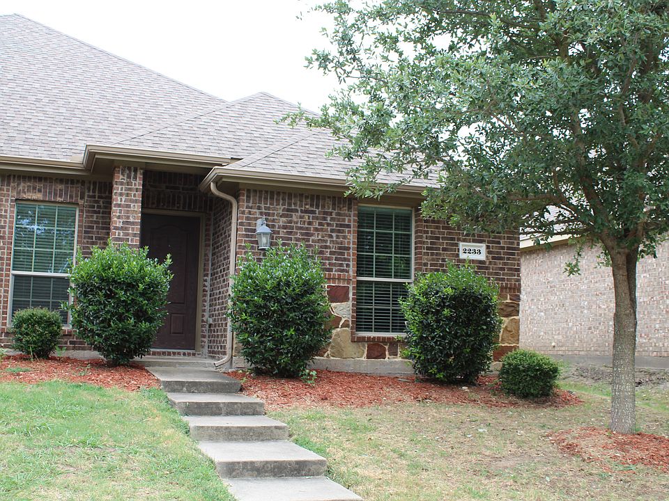 1st image of 2233 Colby Ln
