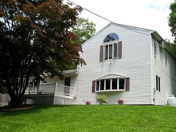 Contemporay Styled Home with Open Floor Plan