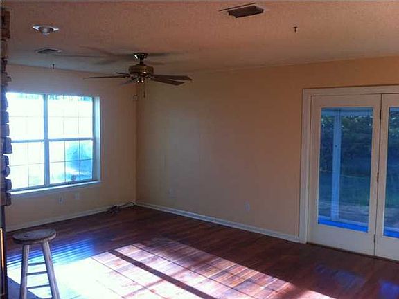 5th image of 306 N Bay Shore Dr