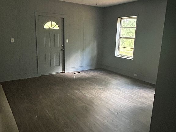 4th image of 219 Highland St