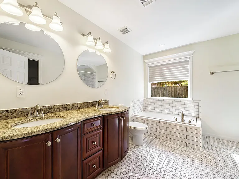 1253 Oak Grove Ave — Photo 24