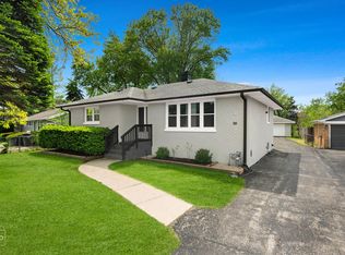 225 Sky Hill Rd, Wauconda, IL 60084