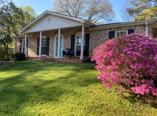 1160 Saratoga Rd, Roswell, GA 30075