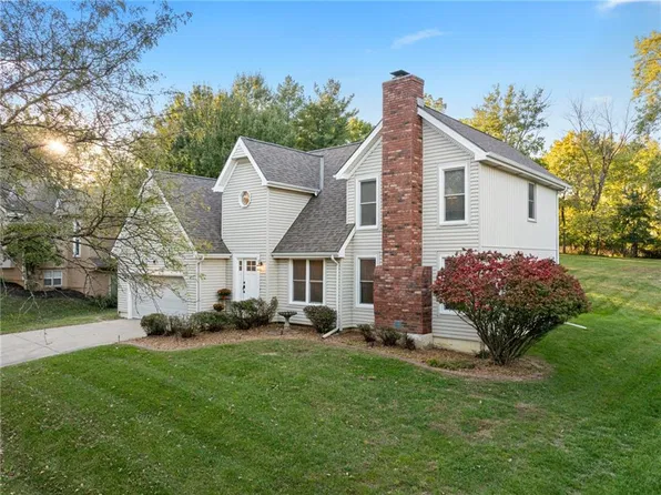 8304 N Marston Ave, Kansas City, MO 64151