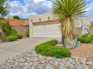 2142 Black Willow Dr NE, Albuquerque, NM 87122