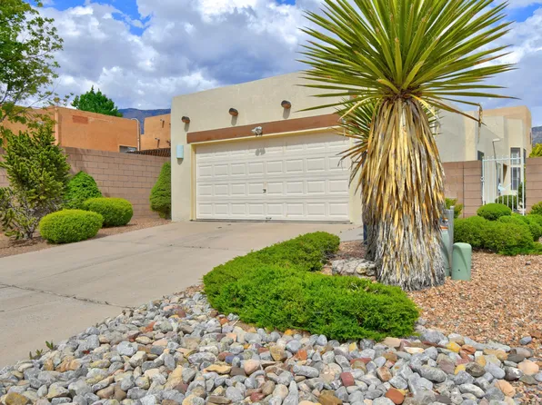 2142 Black Willow Dr NE, Albuquerque, NM 87122