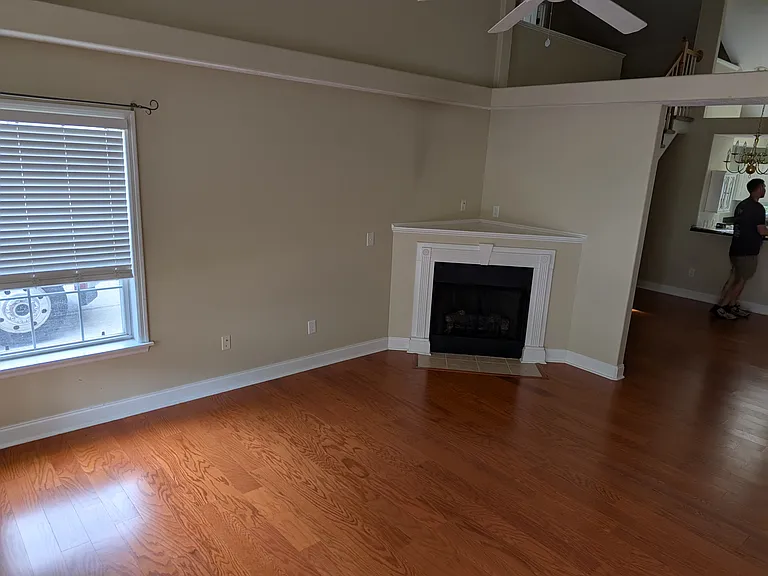 325 Neuchatel Rd — Photo 6