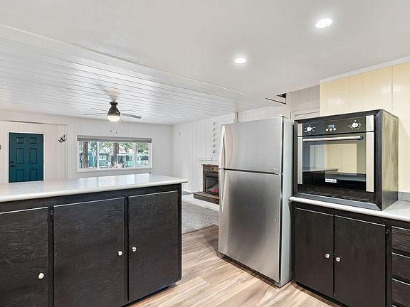 5th image of 2224 Helen Ave #B