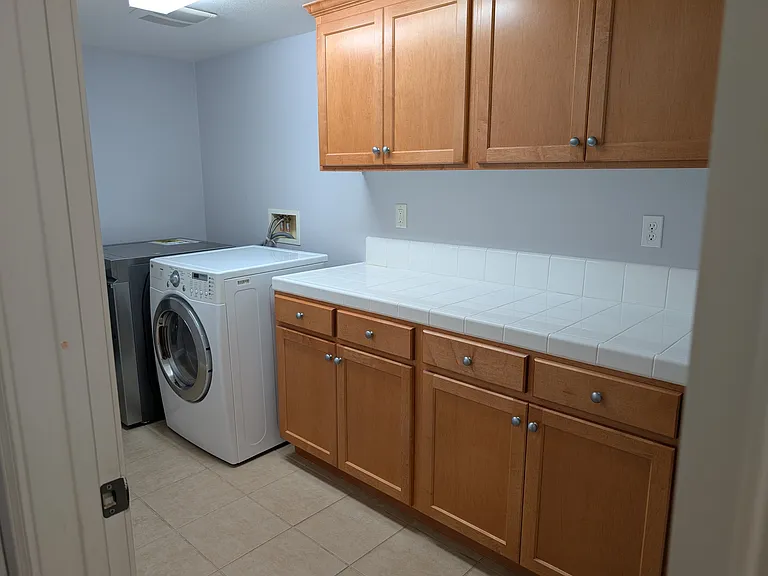 6217 Byron Ln — Photo 7