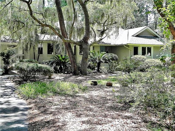 2nd image of 6 Wax Myrtle Ln