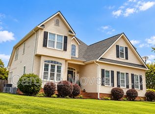 33 Meadow Springs Ln, Greer, SC 29650