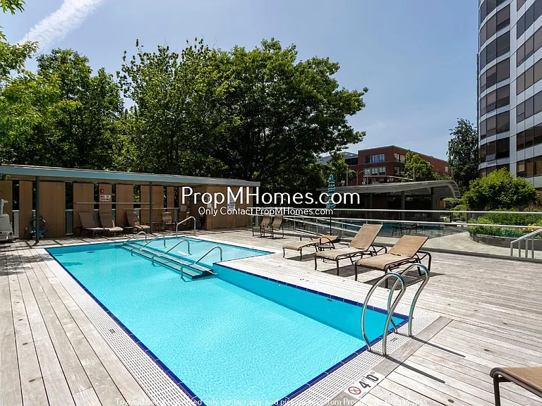 1500 SW 5th Ave #1604 — Photo 18
